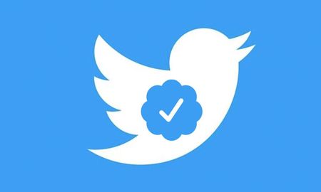 Twitter pausó en 2017 el proceso de verificación de cuentas. Twitter pausó en 2017 el proceso de verificación de cuentas.