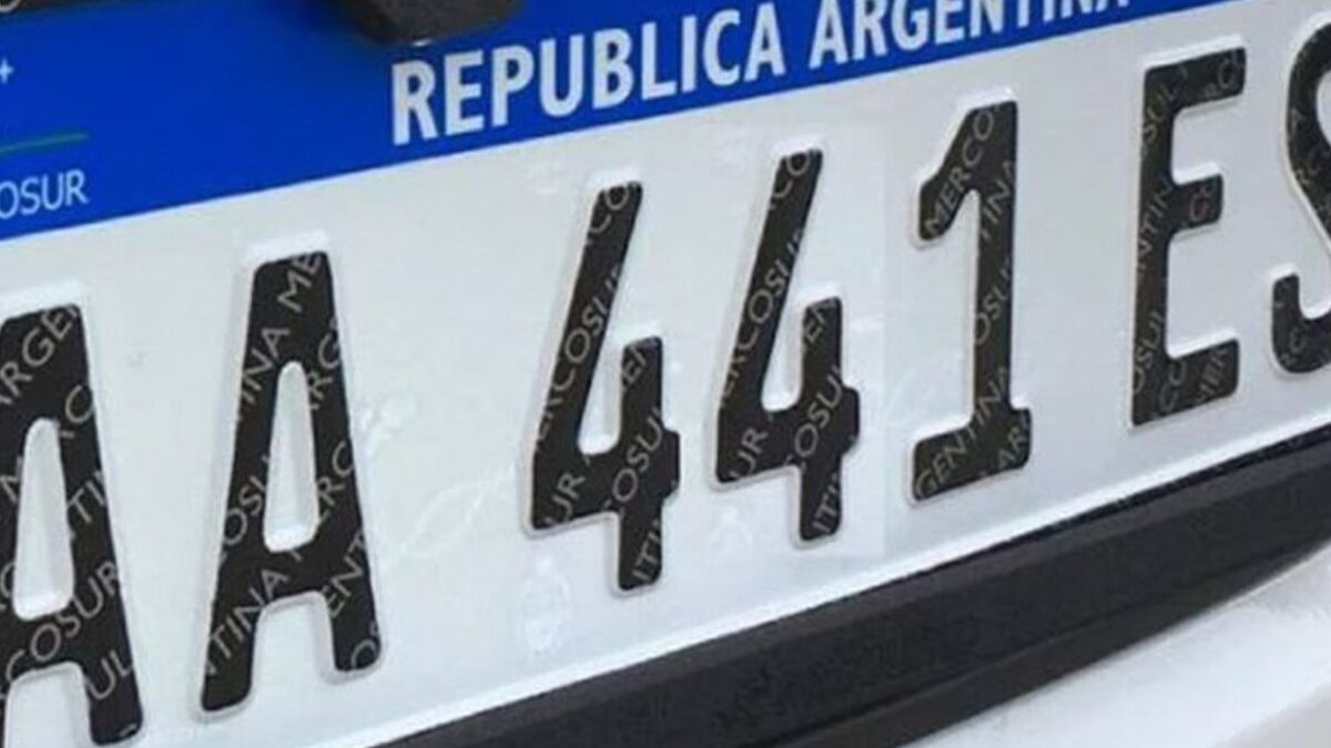 Si encontraste documentos (DNI, licencias, carnet), tarjetas SUBE y bancarias, patentes, llaves y objetos personales podes acercarlos a la oficina municipal de Las Heras 2883. &nbsp;