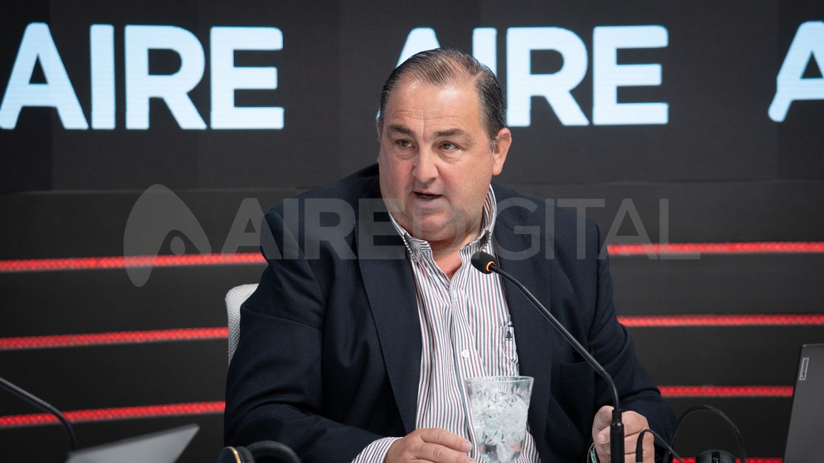 En una entrevista exclusiva con AIRE, el intendente Poletti anunció la firma de un Acuerdo Capital con el gobernador Pullaro para concretar cinco importantes obras en la ciudad de Santa Fe durante 2024. En una entrevista exclusiva con AIRE, el intendente Poletti anunció la firma de un Acuerdo Capital con el gobernador Pullaro para concretar cinco importantes obras en la ciudad de Santa Fe durante 2024.
