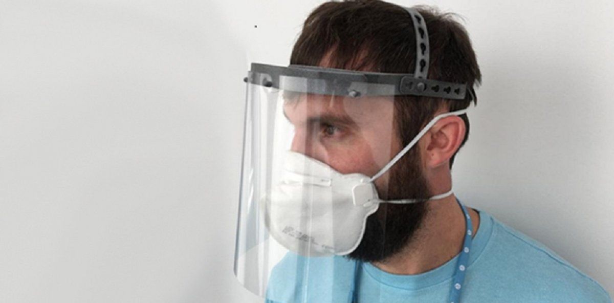 Expertos en impresión 3D fabrican protectores faciales para donarlos a los hospitales públicos
