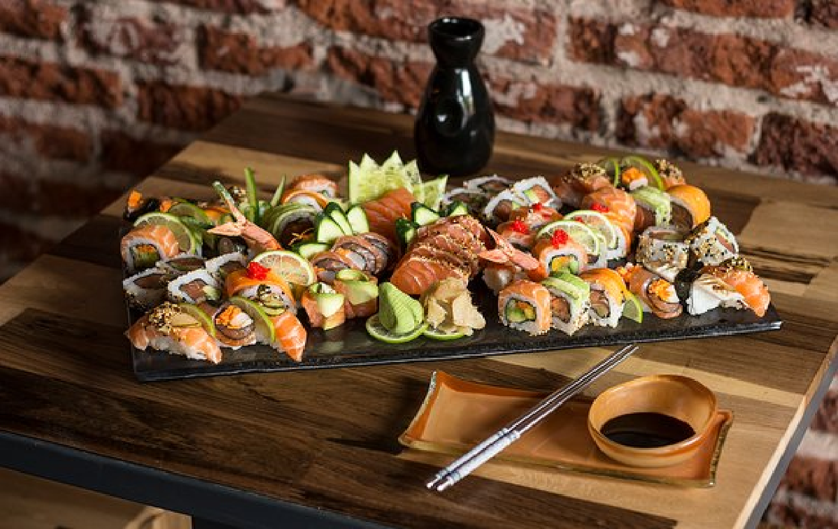 Restaurante  Hiei's, tabla de sushi