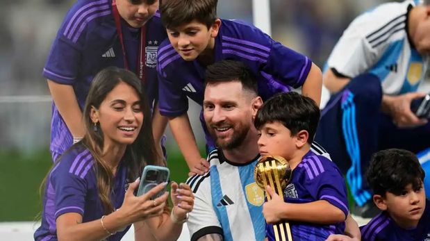 Aire de Santa Fe | messi familia final mundial.jpg
