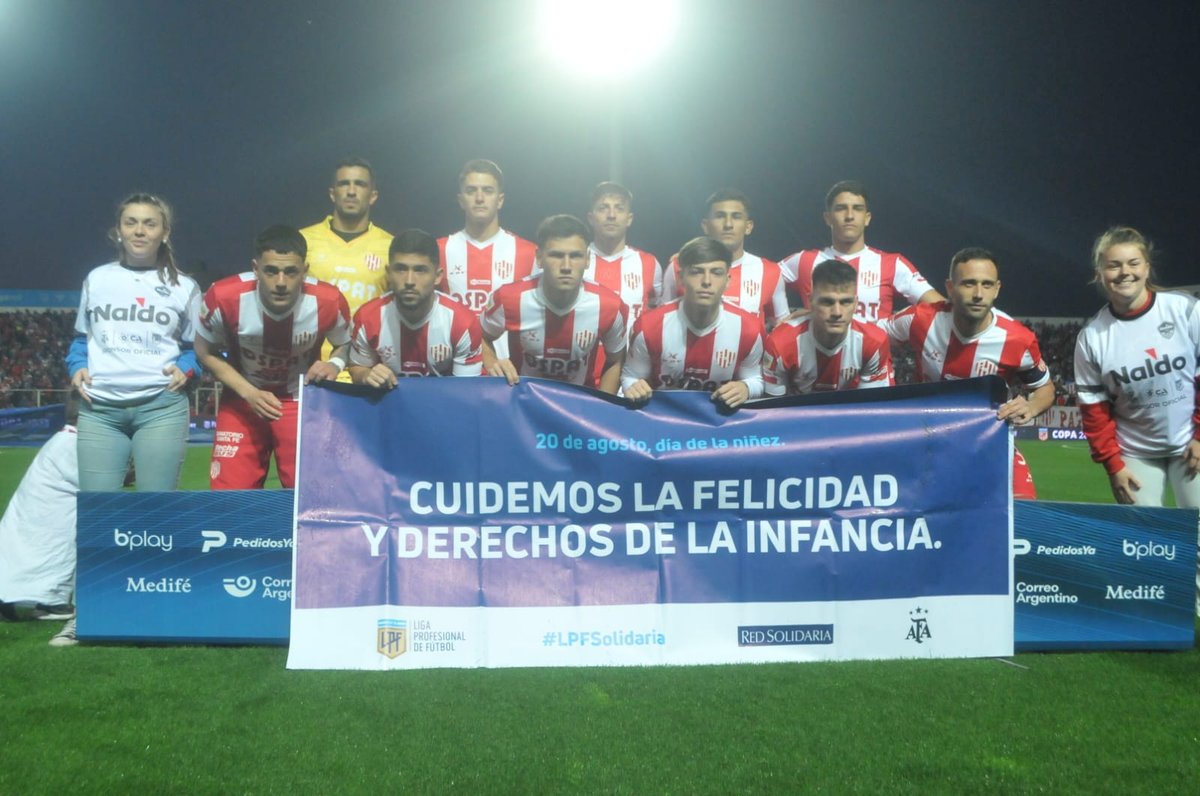 El equipo de Unión ante Racing. El equipo de Unión ante Racing.