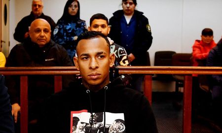 Villa irá también a juicio por abuso sexual. Villa irá también a juicio por abuso sexual.