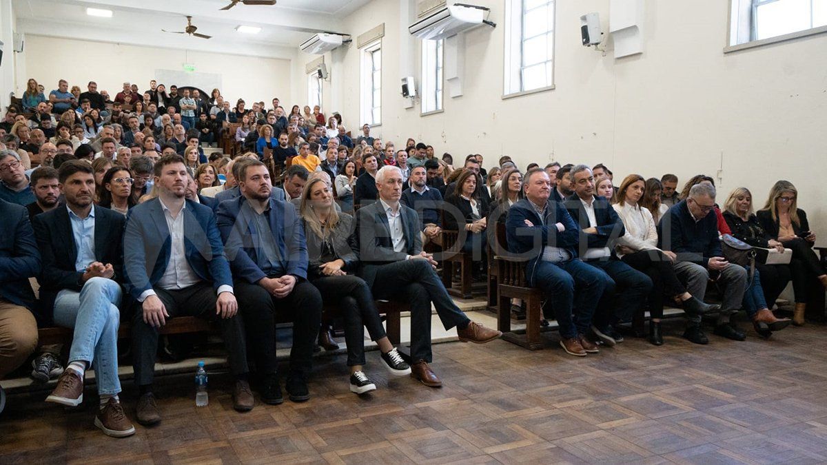 Dirigentes santafesinos participaron del Encuentro Provincial de Educación que se realizó en la FCJS-UNL.