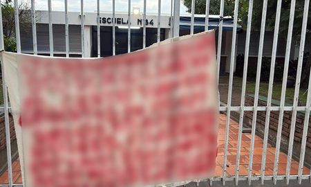 La bandera que apareció en la escuela de barrio Ludueña La bandera que apareció en la escuela de barrio Ludueña