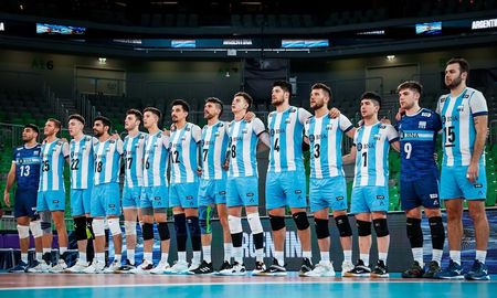 La Selección Argentina de vóley derrotó a Serbia y alcanzó los cuartos de final del Mundial Polonia-Eslovenia. La Selección Argentina de vóley derrotó a Serbia y alcanzó los cuartos de final del Mundial Polonia-Eslovenia.