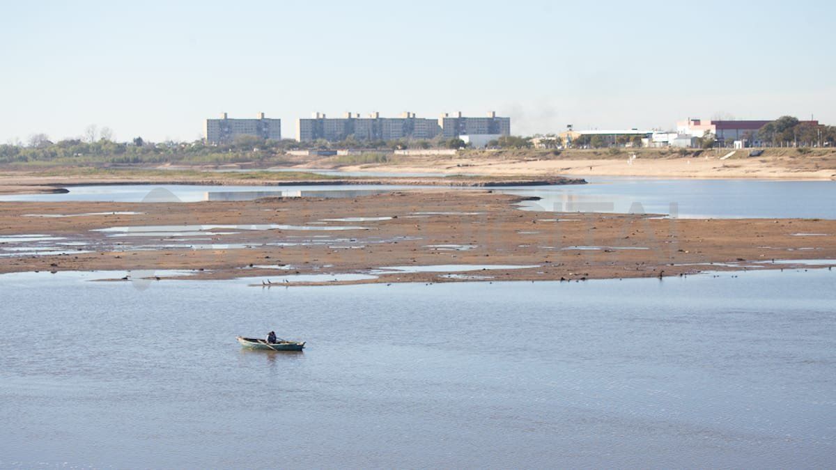 Este domingo el Paraná en el Puerto de la ciudad de Santa Fe midió -0,05 metros, según la medición de Prefectura Naval Argentina.