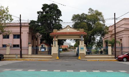 La provincia empezará a discutir formalmente, en el marco de una comisión especial de estudio, la reforma de la regulación de los servicios sanitarios de Santa Fe. La provincia empezará a discutir formalmente, en el marco de una comisión especial de estudio, la reforma de la regulación de los servicios sanitarios de Santa Fe.