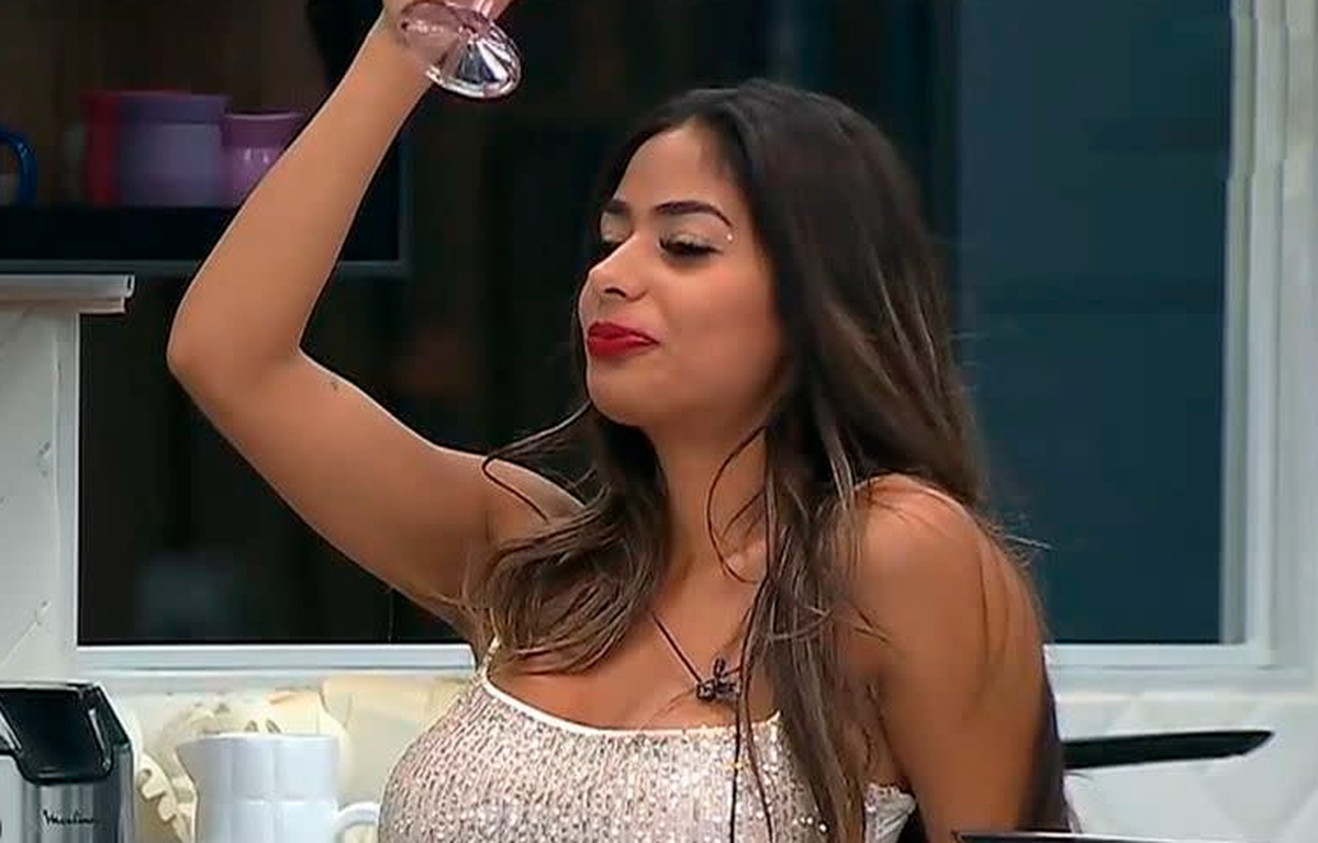 Daniela Celis fue descubierta jugando a dos puntas: las fotos que lo prueban