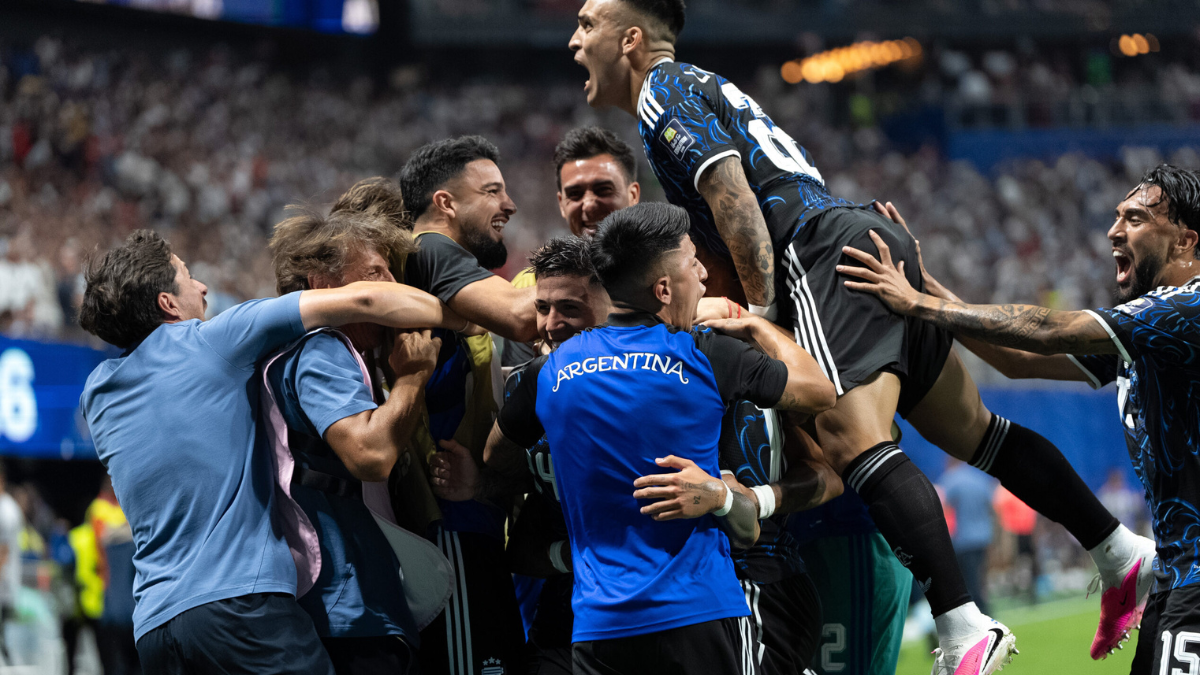 El Toro Martínez marcó su segundo gol consecutivo y llega encendido a la final. El Toro Martínez marcó su segundo gol consecutivo y llega encendido a la final.