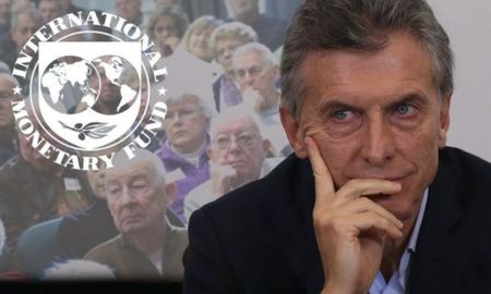 El Senado debatirá mañana en sesión ordinaria el proyecto de ley para pagar la deuda de más de 44 mil millones de dólares con el FMI contraída por el gobierno del expresidente Mauricio Macri en 2018, con dinero de ciudadanos argentinos que fue fugado al exterior. El Senado debatirá mañana en sesión ordinaria el proyecto de ley para pagar la deuda de más de 44 mil millones de dólares con el FMI contraída por el gobierno del expresidente Mauricio Macri en 2018, con dinero de ciudadanos argentinos que fue fugado al exterior.