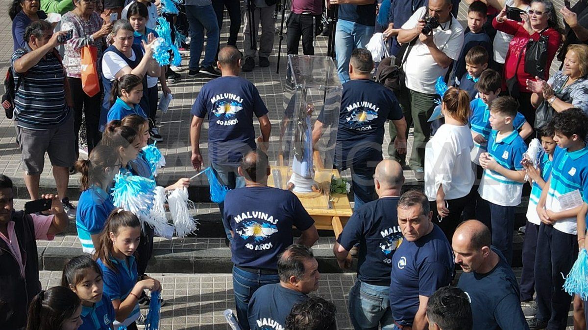 La imagen de la Virgen de Luján Malvinera llegó a la Basílica de Guadalupe