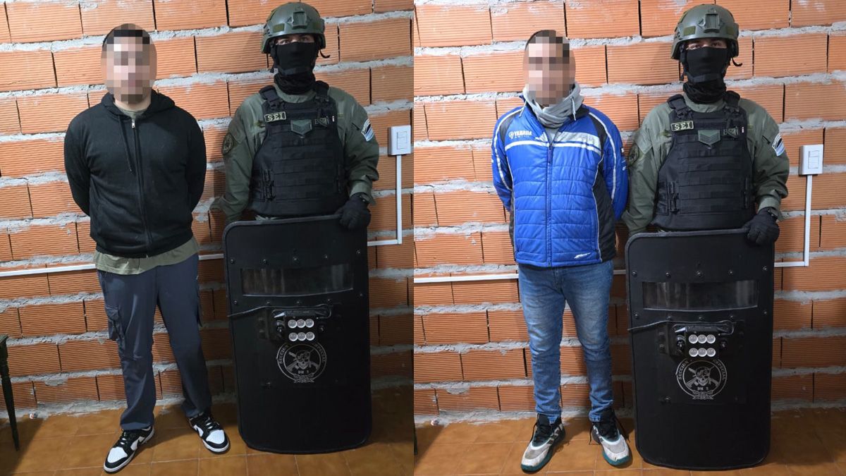 El miércoles por la noche fueron detenidos los hermanos Borras, oriundos de Roldán. Se encontraban prófugos tras el hallazgo de una avioneta con 321 kilos de cocaína que aterrizó semanas atrás en Villa Eloísa. El miércoles por la noche fueron detenidos los hermanos Borras, oriundos de Roldán. Se encontraban prófugos tras el hallazgo de una avioneta con 321 kilos de cocaína que aterrizó semanas atrás en Villa Eloísa.