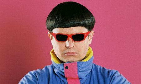Su canción Life Goes On superó las mil millones de reproducciones en las plataformas de streaming y se convirtió en un clásico de las redes sociales. Su canción Life Goes On superó las mil millones de reproducciones en las plataformas de streaming y se convirtió en un clásico de las redes sociales.