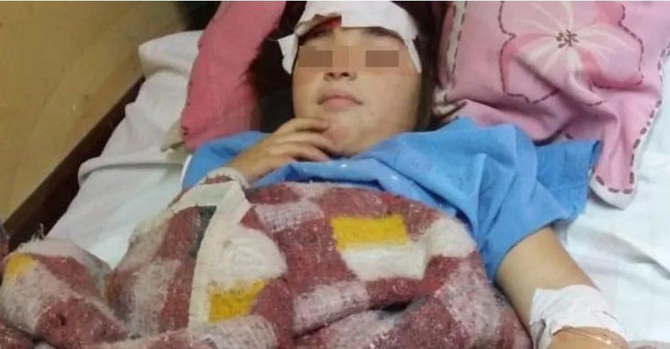 Se subió a la vereda, atropelló a una nena y se fugó en su moto