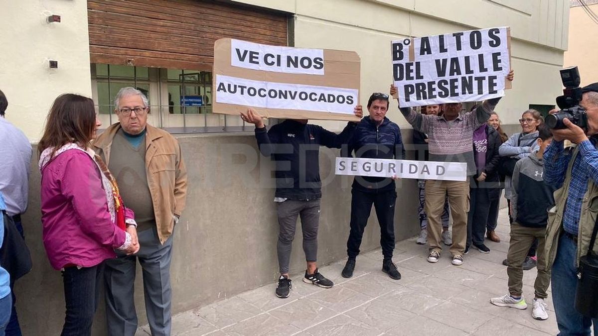 La Red de Vecinales se reunió con diputados para pedir informes sobre las metas planteadas en materia de seguridad.