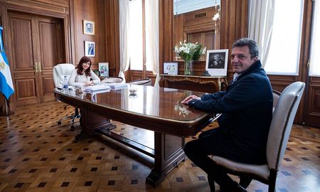 cfk y massa estan reunidos en el senado en la recta final al cierre de listas cfk y massa estan reunidos en el senado en la recta final al cierre de listas