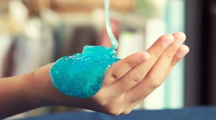 Cómo hacer slime, la masa elástica que es furor en niños y adultos