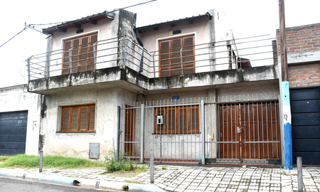 asi es la casa en la que crecio lionel messi en rosario: fotos y videos asi es la casa en la que crecio lionel messi en rosario: fotos y videos