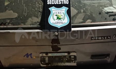 se bajo a comprar cigarrillos, dejo las llaves puestas en el auto y se lo robaron se bajo a comprar cigarrillos, dejo las llaves puestas en el auto y se lo robaron