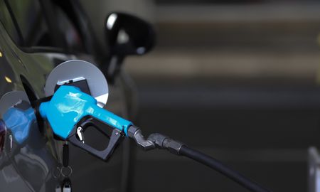 Petroleras aumentan los precios de los combustibles. El impacto en los surtidores. Petroleras aumentan los precios de los combustibles. El impacto en los surtidores.