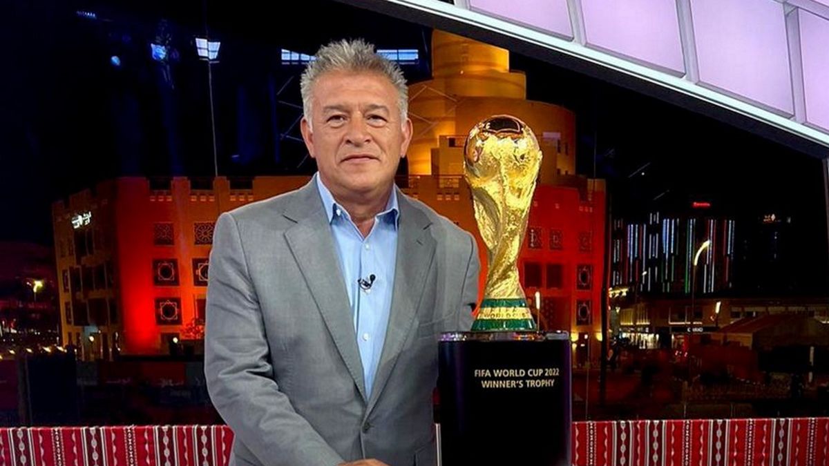 Bichi Borghi le habló a Andrés Iniesta y busca convencerlo de jugar en Argentinos Juniors. Bichi Borghi le habló a Andrés Iniesta y busca convencerlo de jugar en Argentinos Juniors.