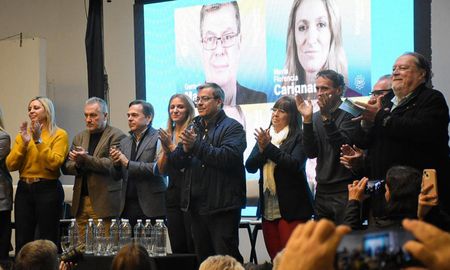 Este viernes en la ciudad de Santa Fe se lanzó la Mesa provincial “Massa presidente”. Este viernes en la ciudad de Santa Fe se lanzó la Mesa provincial “Massa presidente”.
