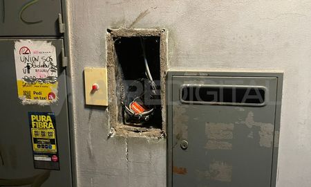 Robaron el portero eléctrico de un edificio en la zona céntrica de la ciudad de Santa Fe. Robaron el portero eléctrico de un edificio en la zona céntrica de la ciudad de Santa Fe.
