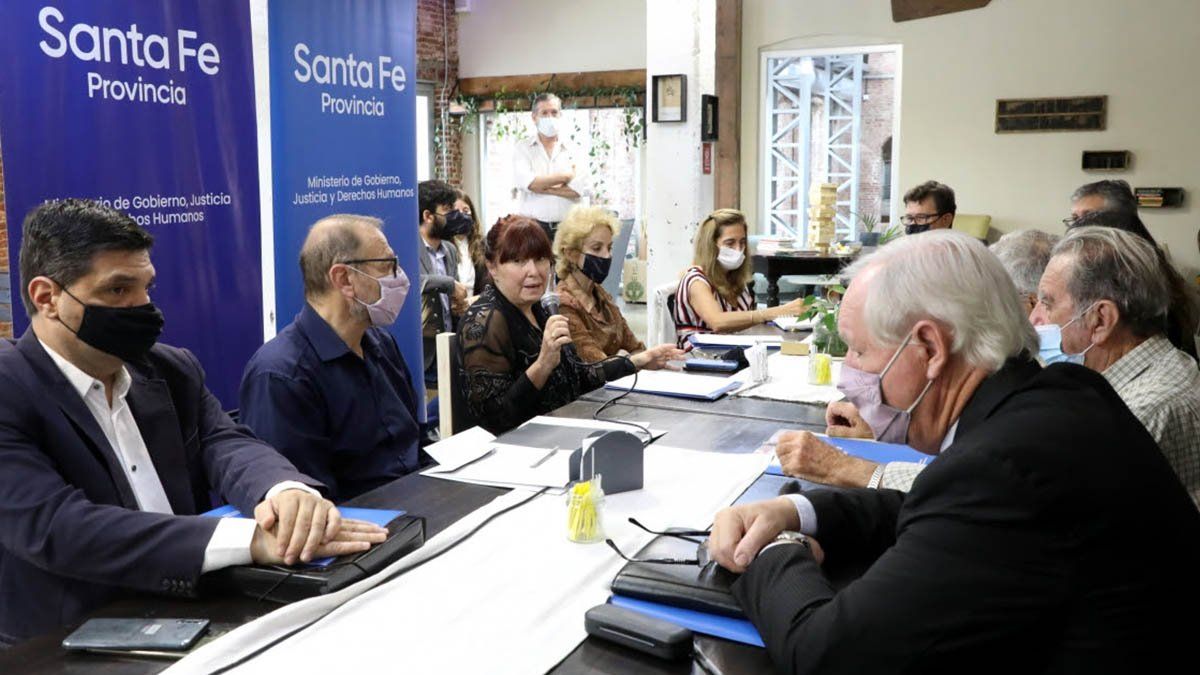 La reunión de este martes se suma a la desarrollada la semana pasada, cuando las autoridades provinciales se reunieron con integrantes del Consejo Consultivo para la Autonomía Municipal.