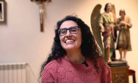 Mercedes, la joven médica de 27 años que deja todo para ser monja carmelita: Al rendirme hallé la paz. Mercedes, la joven médica de 27 años que deja todo para ser monja carmelita: Al rendirme hallé la paz.