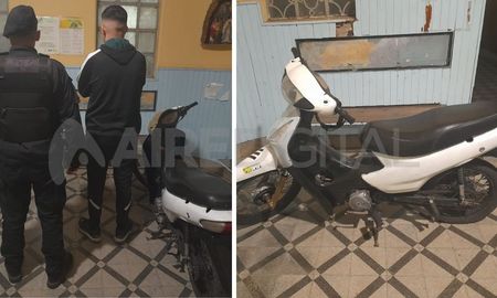 Un joven de 17 años transitaba en barrio Alfonso, en una moto robada. Un joven de 17 años transitaba en barrio Alfonso, en una moto robada.