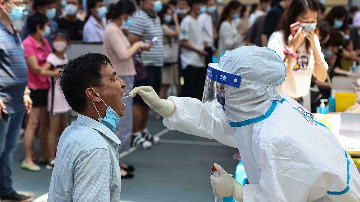 China detectó otros 71 casos de coronavirus de transmisión local y dijo que más de la mitad de ellos correspondían a la provincia de Jiangsu