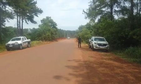 Un hombre y su hija cayeron a un arroyo de Misiones y murieron ahogados. Un hombre y su hija cayeron a un arroyo de Misiones y murieron ahogados.