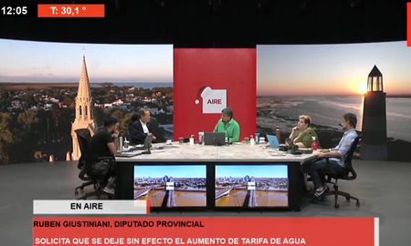 El diputado Rubén Giustiniani también analizó la gestión de Omar Perotti en la entrevista con Luis Mino. El diputado Rubén Giustiniani también analizó la gestión de Omar Perotti en la entrevista con Luis Mino.
