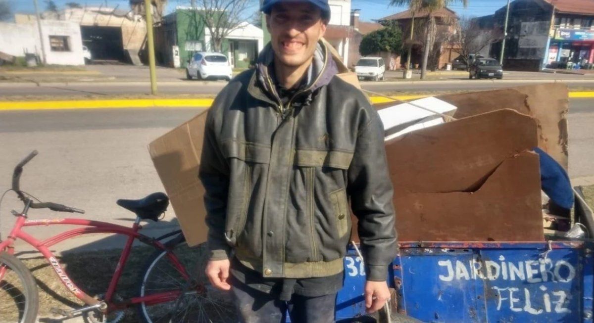 Un cartonero encontr&oacute; un sobre con m&aacute;s de un mill&oacute;n de pesos y se lo devolvi&oacute; a su due&ntilde;o