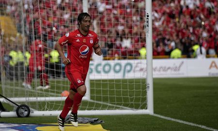 Ernesto Tecla Farías durante su etapa en América de Cali de Colombia. Ernesto Tecla Farías durante su etapa en América de Cali de Colombia.