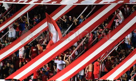 Los hinchas de Unión mostraron su descontento con la dirigencia. Los hinchas de Unión mostraron su descontento con la dirigencia.