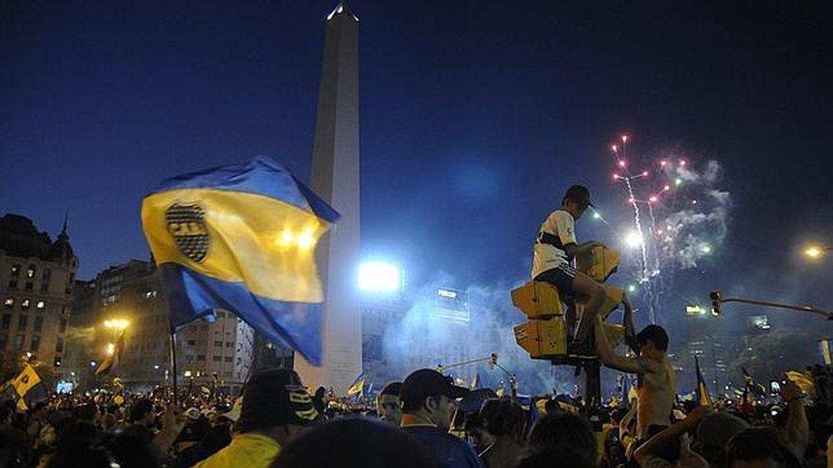 Se reunieron alrededor de 50 mil personas en los alrededores del Obelisco, donde hubo graves incidentes.