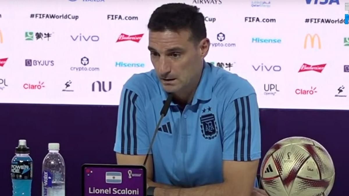Lionel Scaloni enfrentó los micrófonos y brindó su habitual conferencia de prensa