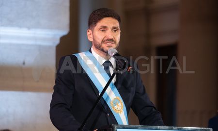 Seguridad, educación, producción y la defensa de Santa Fe ante cualquier política nacional que la perjudique, serán los ejes del discurso de Maximiliano Pullaro. Seguridad, educación, producción y la defensa de Santa Fe ante cualquier política nacional que la perjudique, serán los ejes del discurso de Maximiliano Pullaro.
