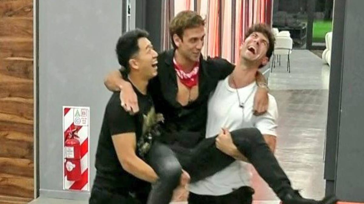 Martín, Bautista y Nico de Gran Hermano 2023, en el ojo de la tormenta. Se confirmó que uno de ellos abandonará el reality este domingo. Martín, Bautista y Nico de Gran Hermano 2023, en el ojo de la tormenta. Se confirmó que uno de ellos abandonará el reality este domingo.