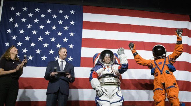 news_NewSpacesuits161019 e1571268357735.jpg