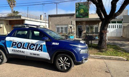 Uno de los allanamientos por fraude al Pami se realiza en Acebal Uno de los allanamientos por fraude al Pami se realiza en Acebal