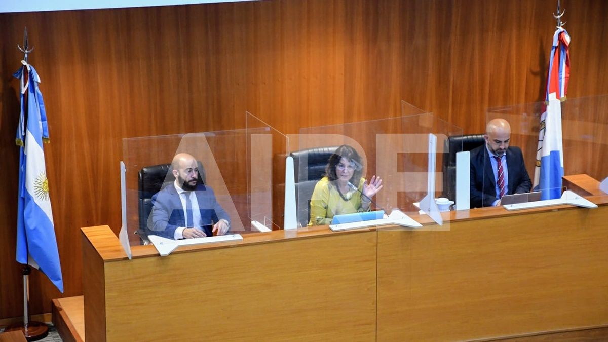 El debate esta a cargo de los jueces Hebe Marcogliese, Rafael Coria y Pablo Pinto y se estima que se extenderá durante varias jornadas.