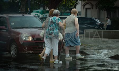 Se esperan algunas tormentas localizadas, que podrían ser fuertes, con ráfagas intensas de viento, caída de granizo, chaparrones y actividad eléctrica destacada. Se esperan algunas tormentas localizadas, que podrían ser fuertes, con ráfagas intensas de viento, caída de granizo, chaparrones y actividad eléctrica destacada.