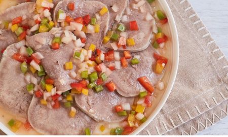 Con esta receta fácil, podrás preparar lengua a la vinagreta casero que te encantará. Con esta receta fácil, podrás preparar lengua a la vinagreta casero que te encantará.