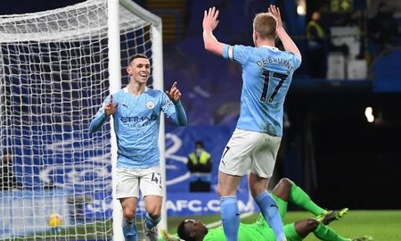 Manchester City derrotó a Chelsea y le mete presión a Liverpool y Manchester United, líderes de la Premier League. Manchester City derrotó a Chelsea y le mete presión a Liverpool y Manchester United, líderes de la Premier League.