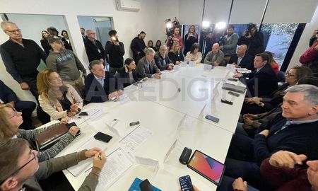 Desde este martes, se espera que el nutrido grupo de actores que conforman la comisión tenga un arduo debate. Desde este martes, se espera que el nutrido grupo de actores que conforman la comisión tenga un arduo debate.