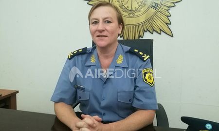 Emilce Chiment, nueva subjefa de la Policía de la provincia. Hasta el momento se desempeñaba como titular de la Unidad Regional IV. Emilce Chiment, nueva subjefa de la Policía de la provincia. Hasta el momento se desempeñaba como titular de la Unidad Regional IV.